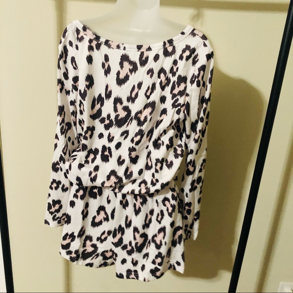 Leopard print loungewear w/ pockets Closet Clean Out Donating next Week - Picture 6 of 7